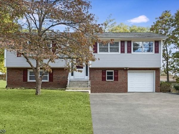 145 Schwarz Blvd, Jefferson, NJ 07849