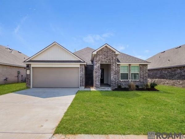 106 Royal Oak Street, Youngsville, LA 70518