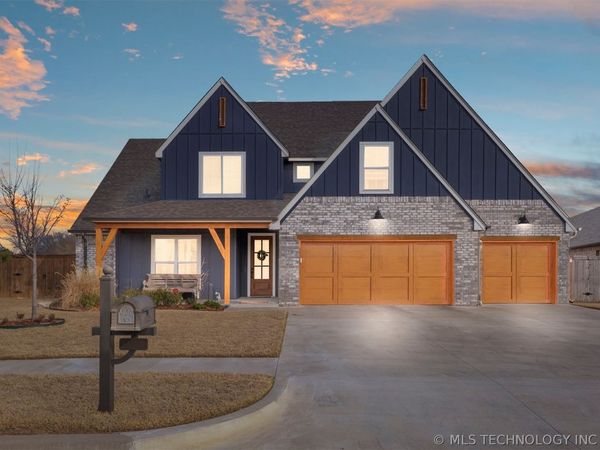 14229 S College Avenue , Bixby, OK 74008