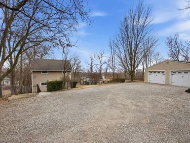 1717 6th Avenue, St Joseph, MO 64505