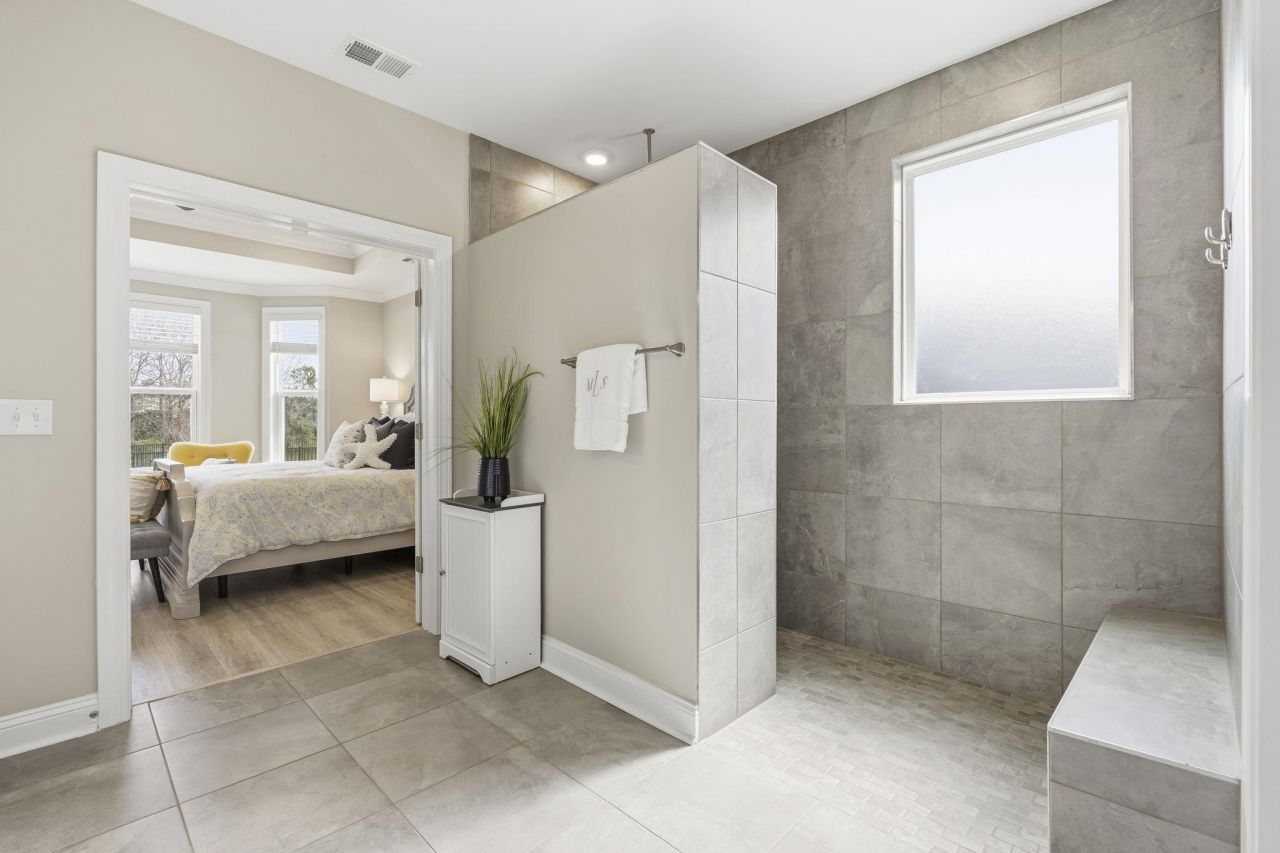 440 Mikita Dr. Photo 25