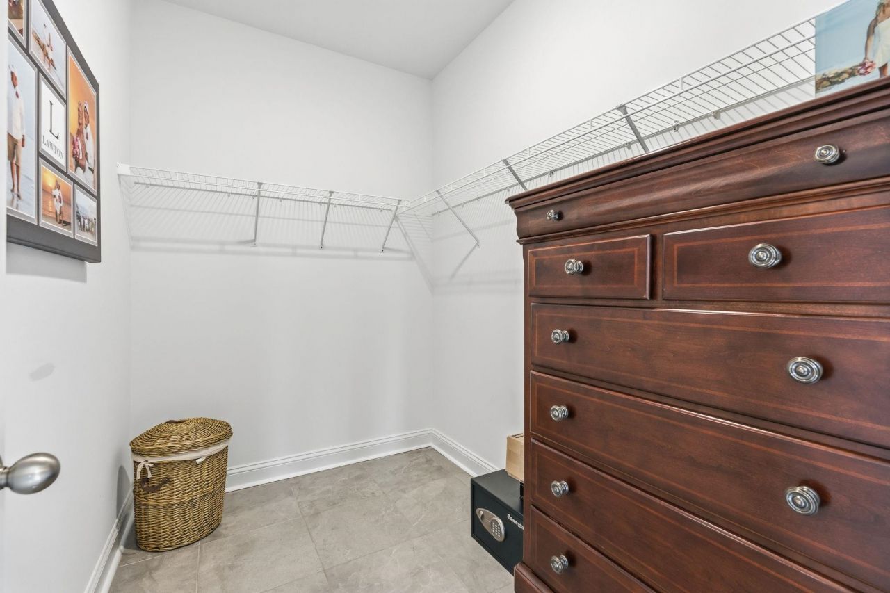 440 Mikita Dr. Photo 29