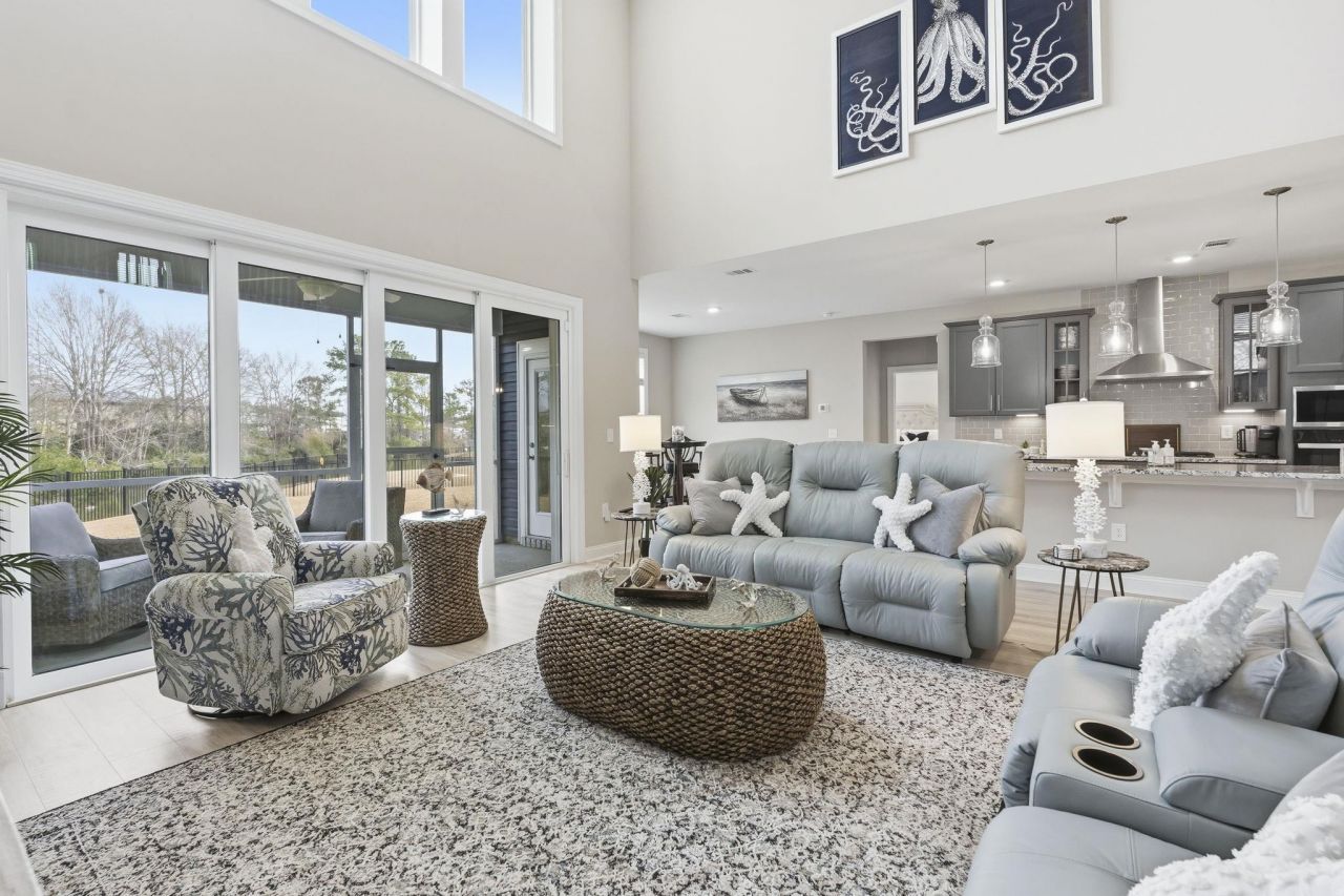 440 Mikita Dr. Photo 7