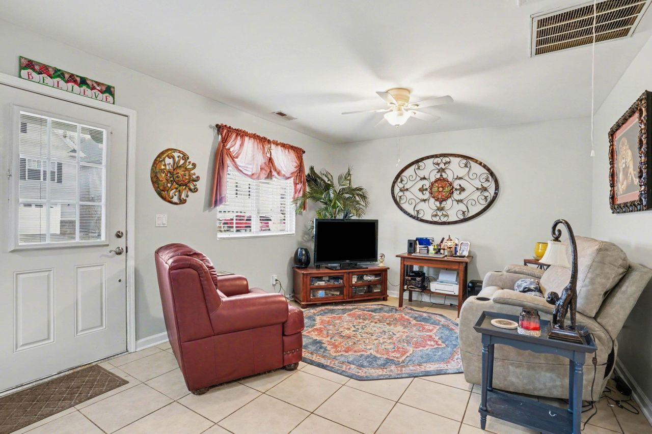 1733 Jacqueline Ct. Photo 6