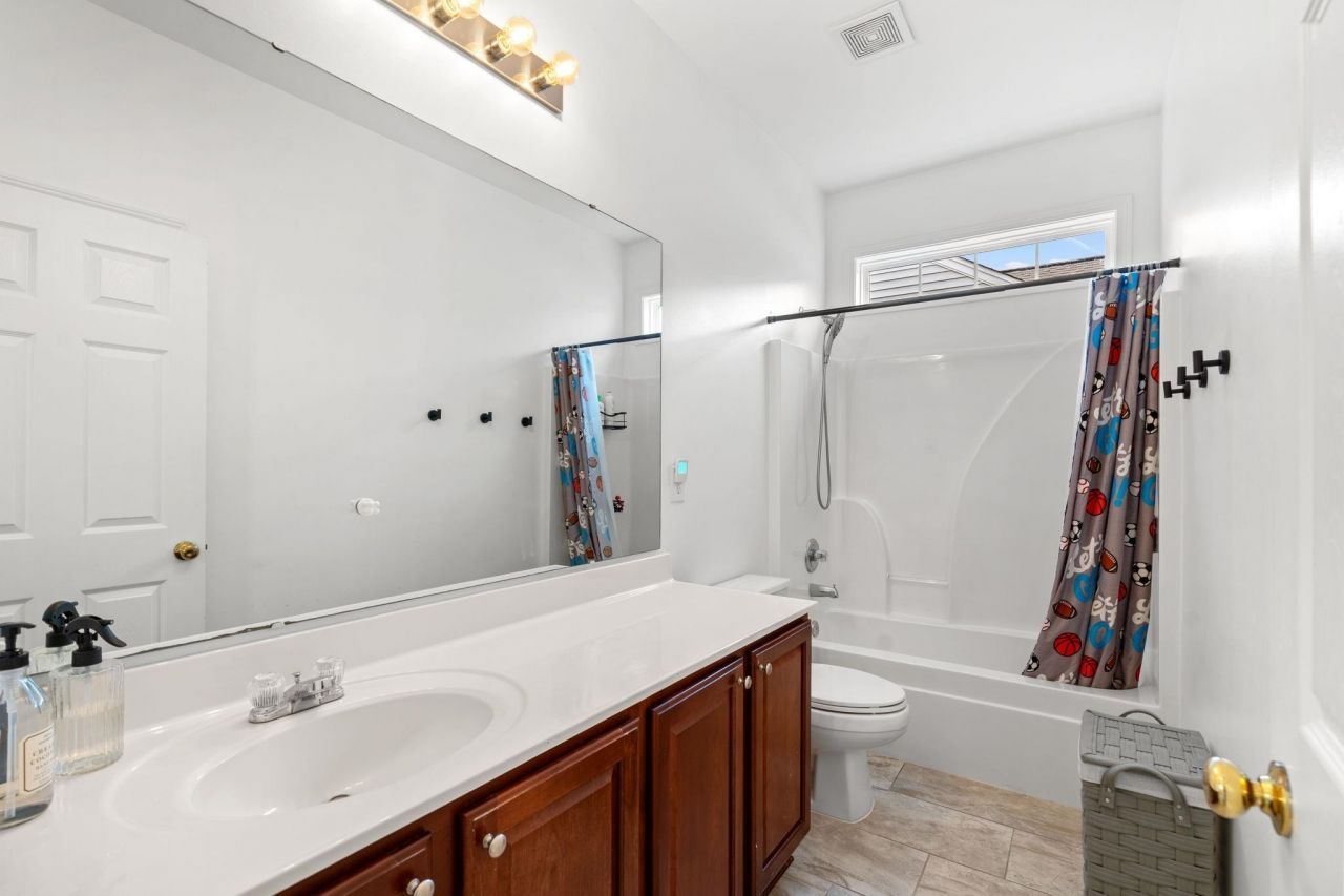 2450 Windmill Way  Photo 23