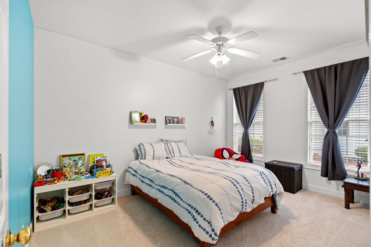 2450 Windmill Way Photo 23