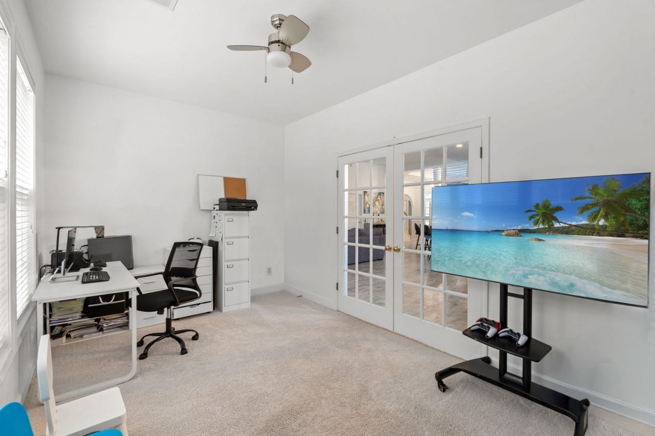 2450 Windmill Way  Photo 26