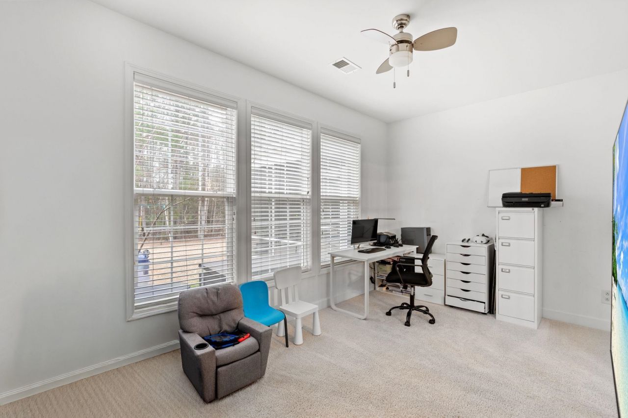 2450 Windmill Way  Photo 27