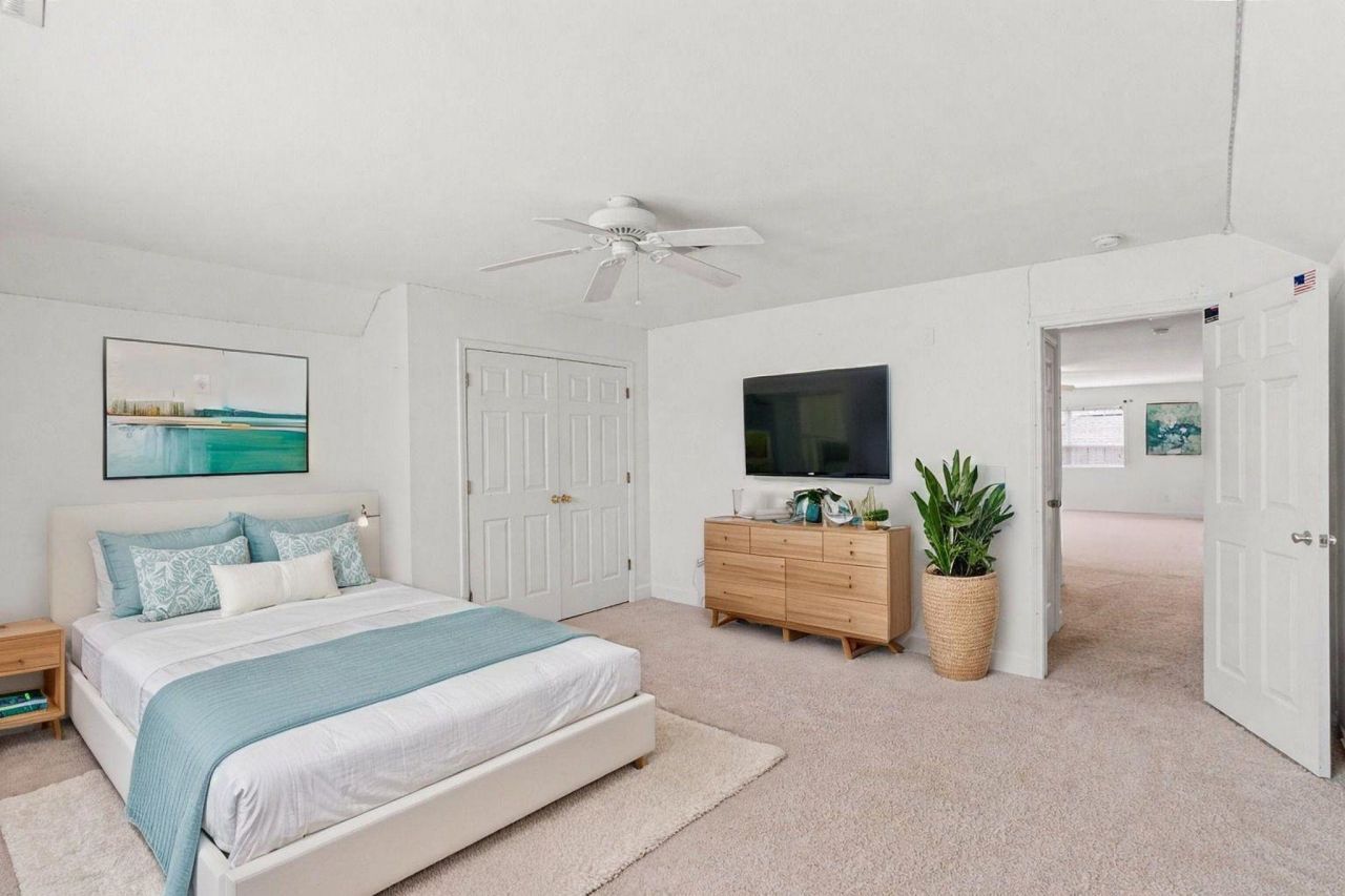 2450 Windmill Way Photo 27