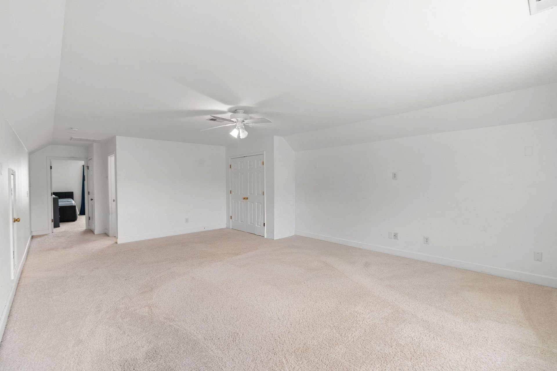 2450 Windmill Way Photo 31