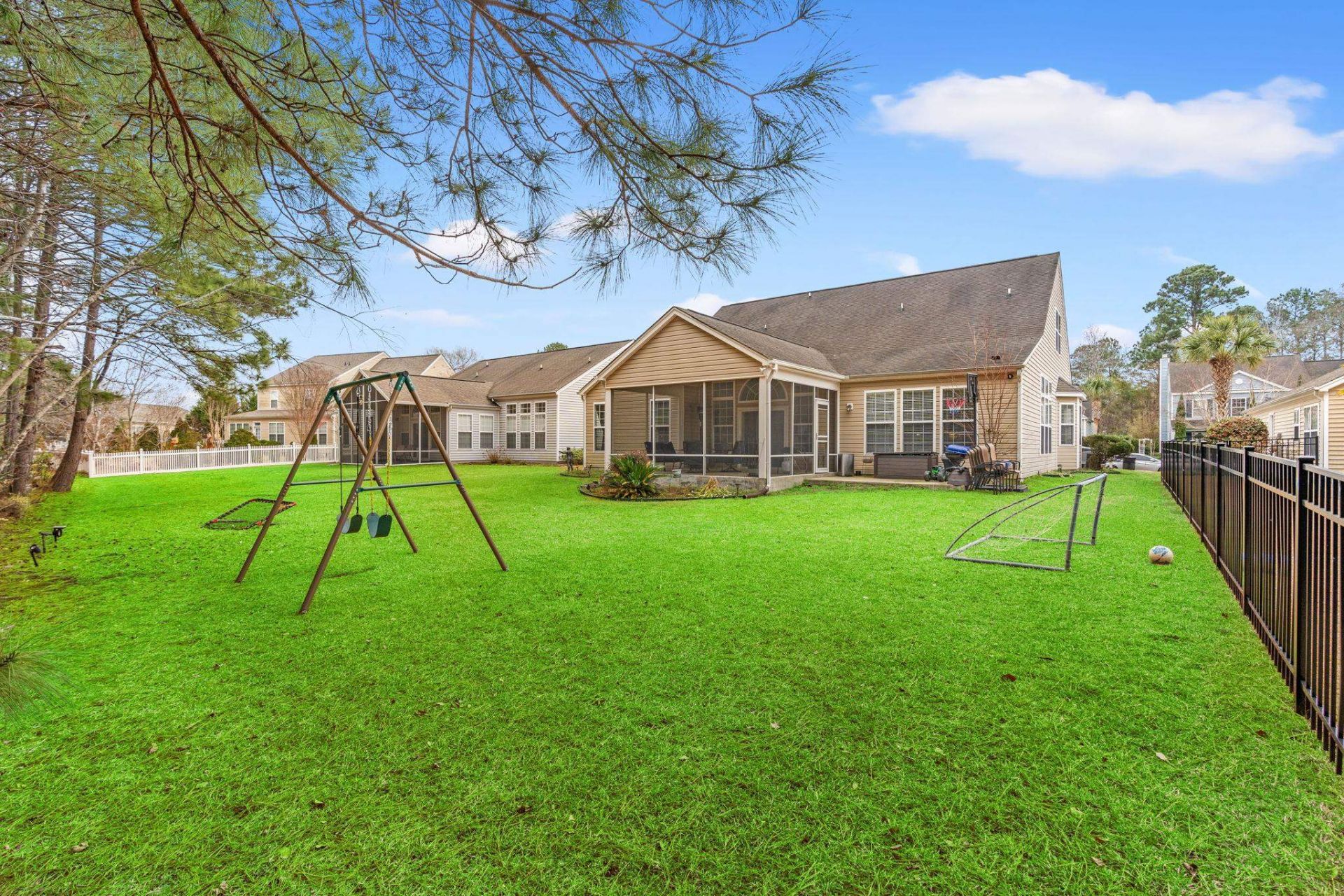2450 Windmill Way Photo 36