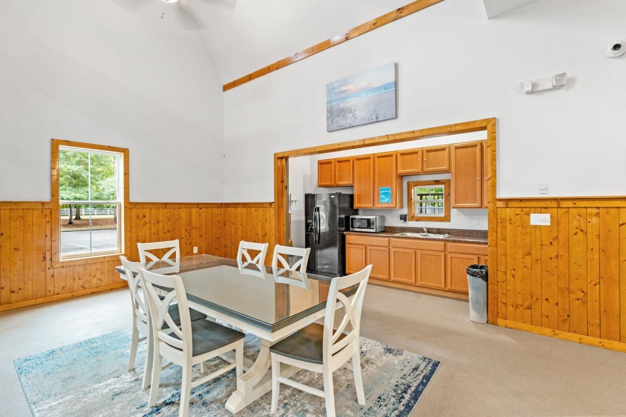 2450 Windmill Way Photo 46