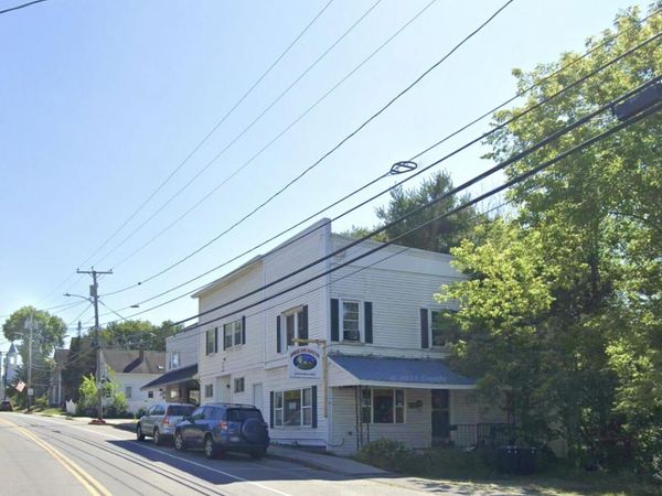 11 Church Street , Oakland, ME 04963
