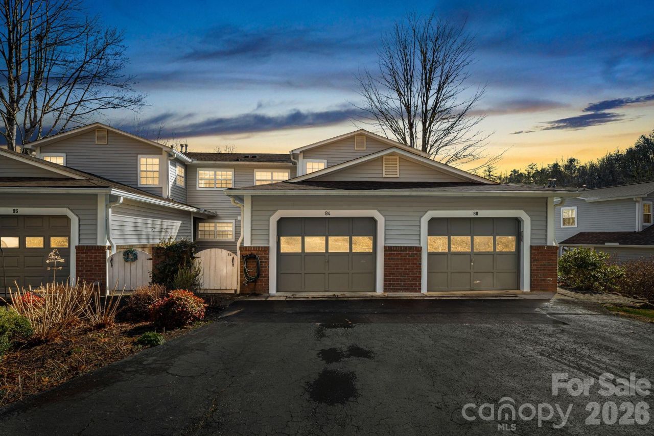 84 Lakeview Court, Brevard, NC 28712 Main Photo