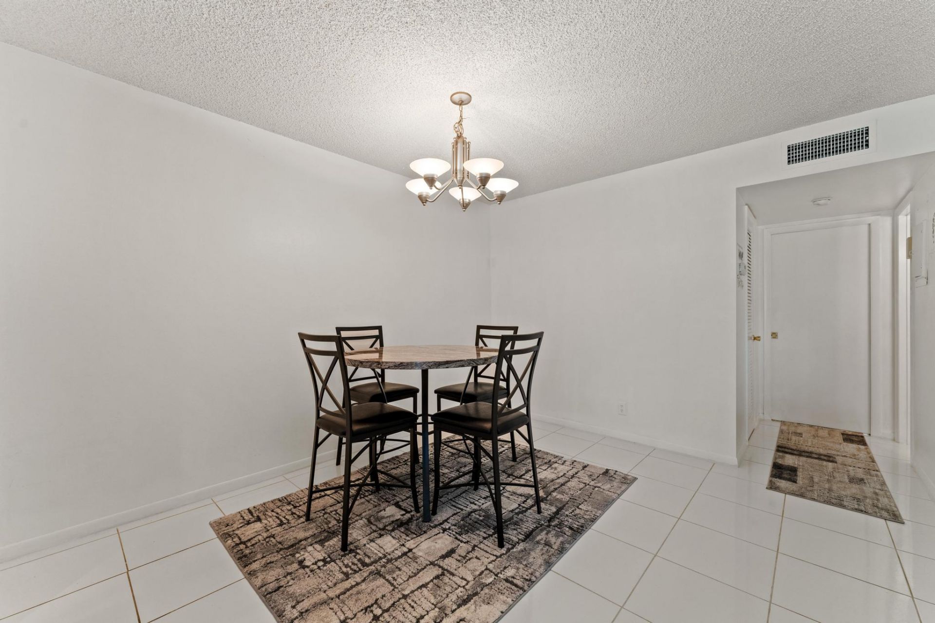 201 Country Lane, Unit B, Boynton Beach, FL 33435 Photo