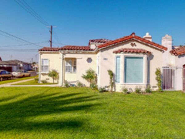 2059 W 83rd Street, Los Angeles, CA 90047