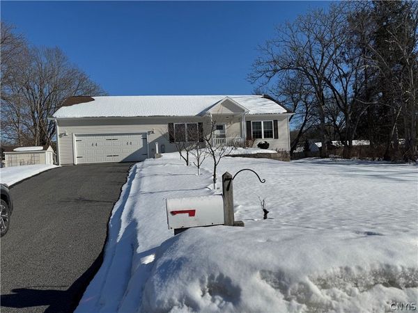 7 Homestead Avenue, Phoenix, NY 13135