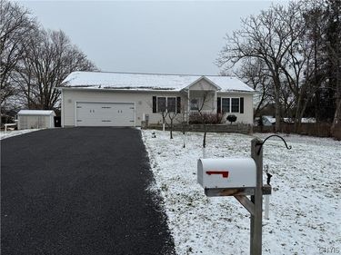 7 Homestead Avenue, Phoenix, NY 13135