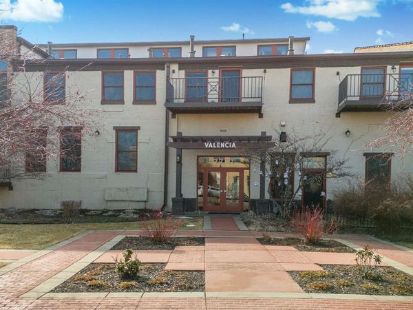 7777 Elmwood Avenue, Unit 201, Middleton, WI 53562