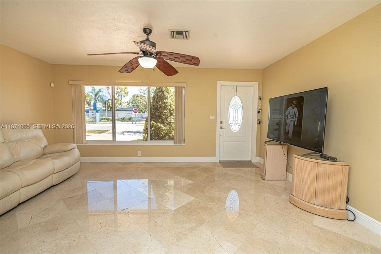 4600 SW 104th Ave, Miami, FL 33165 Photo