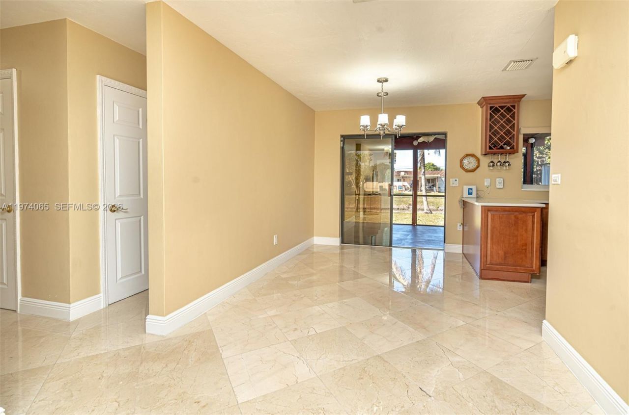 4600 SW 104th Ave, Miami, FL 33165 Photo