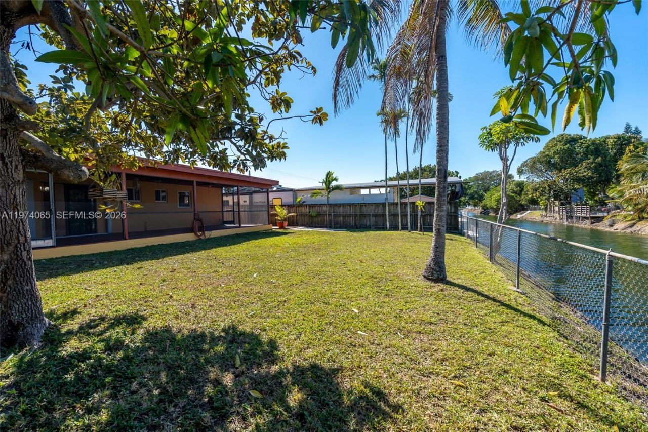 4600 SW 104th Ave, Miami, FL 33165 Photo