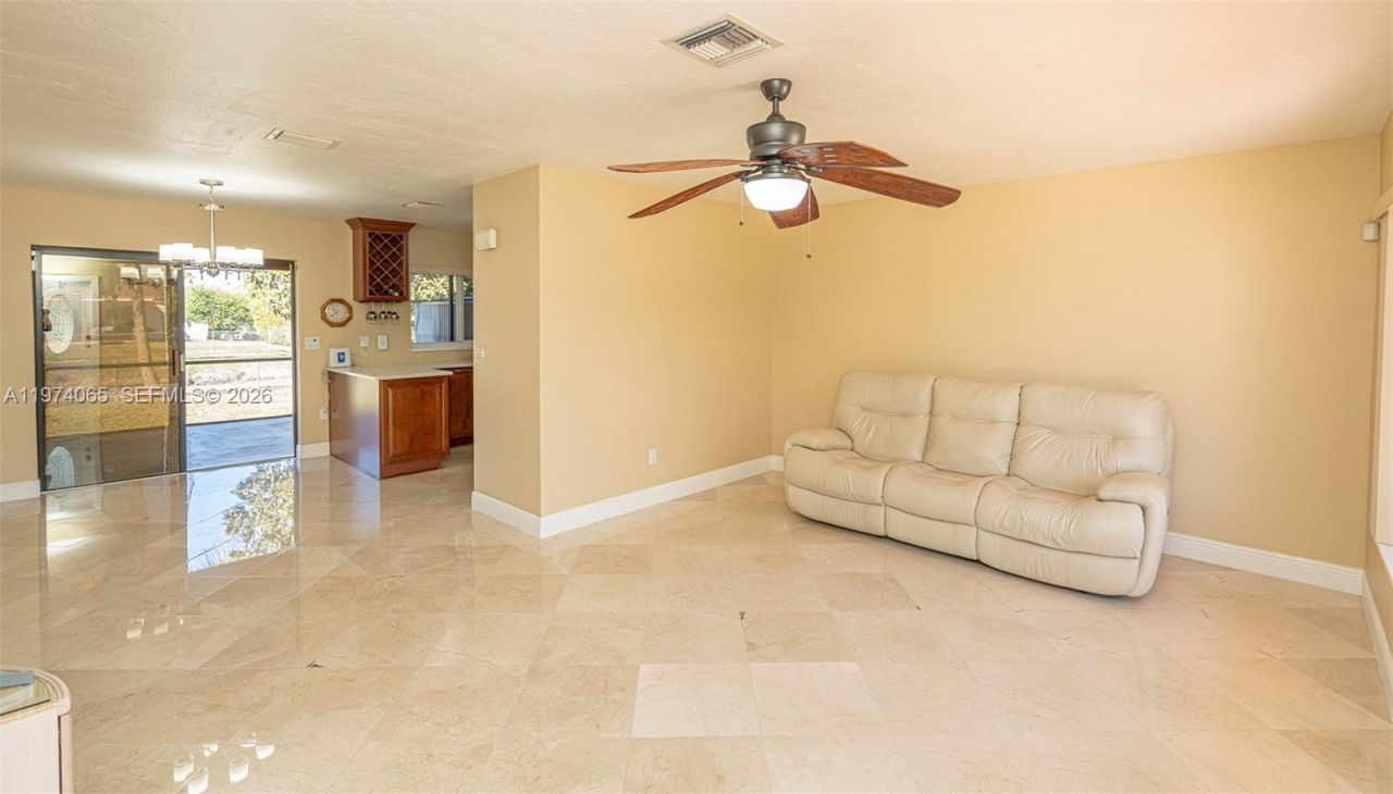 4600 SW 104th Ave, Miami, FL 33165 Photo