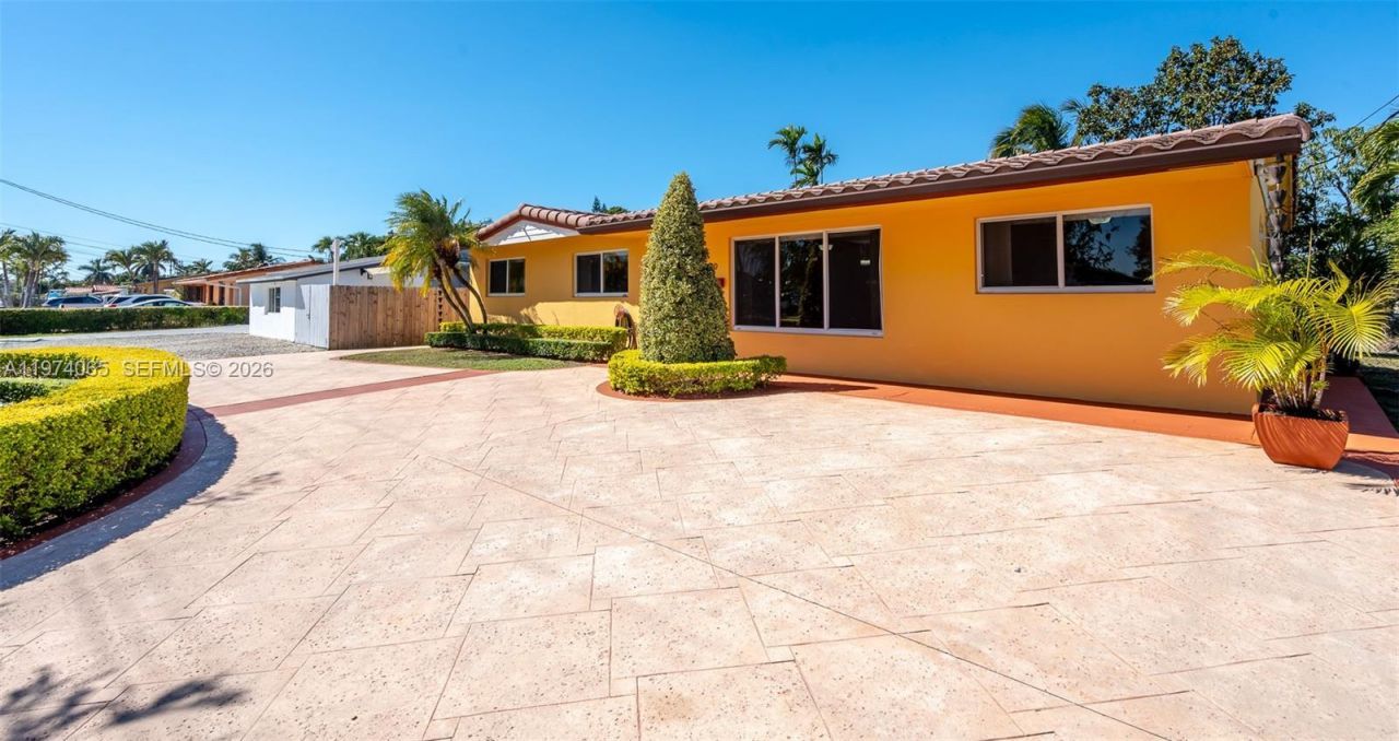 4600 SW 104th Ave, Miami, FL 33165 Photo