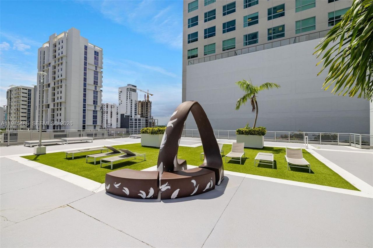 690 SW 1st Ct , Unit 2730, Miami, FL 33130 Photo