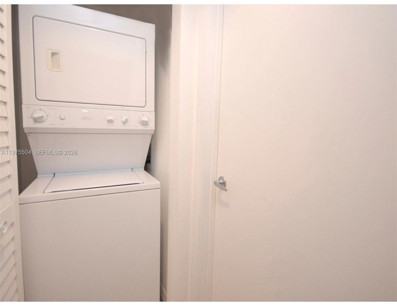 950 Brickell Bay Dr , Unit 3109, Miami, FL 33131 Photo