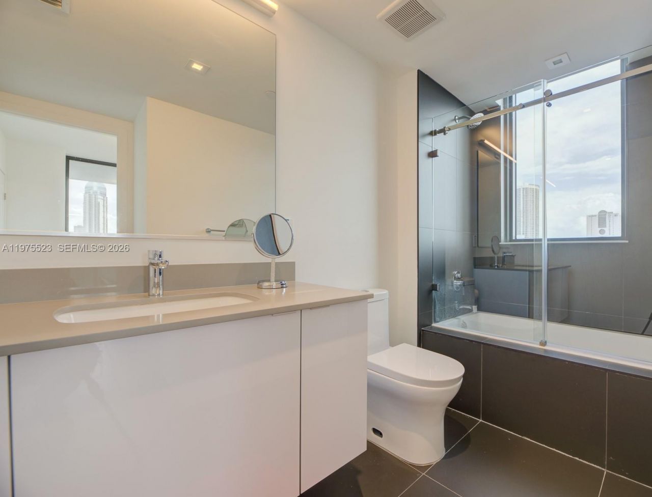 1600 NE 1st Ave, Unit 1506, Miami, FL 33132 Photo