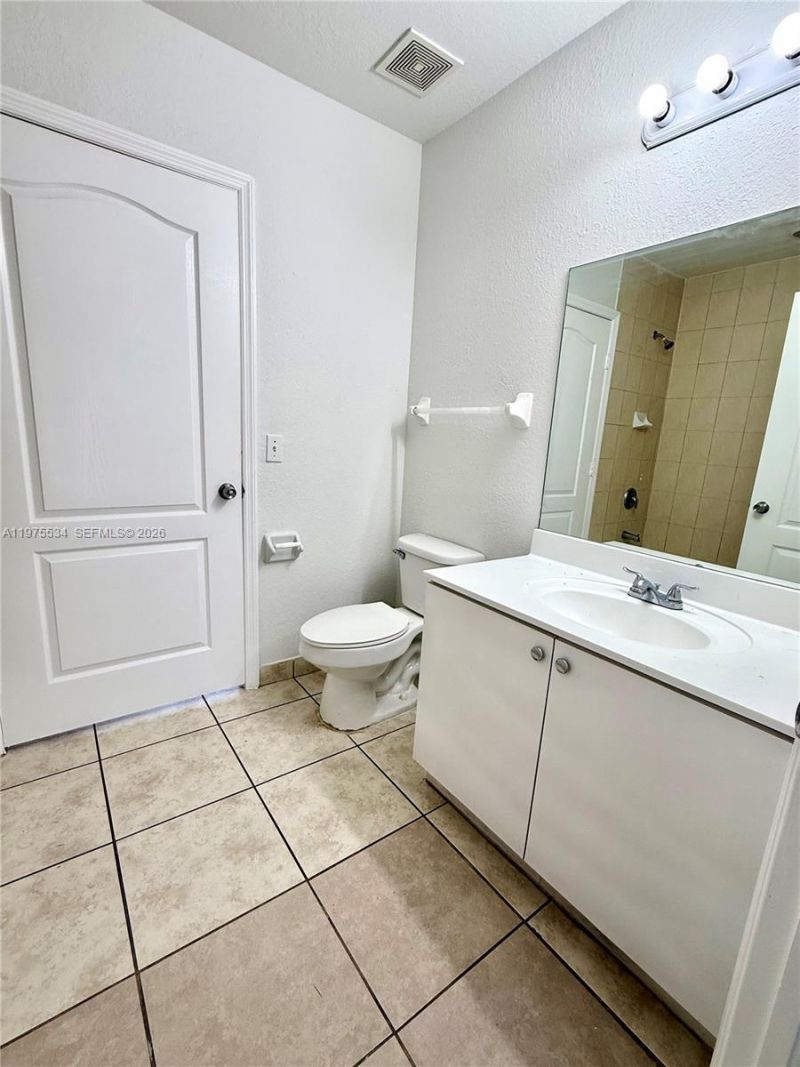 8851 NW 112th Ave, Unit 219, Doral, FL 33178 Photo