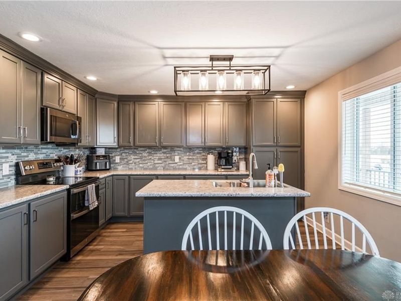 12406 Brookville Pyrmont Road, Brookville, OH 45309 Photo 10