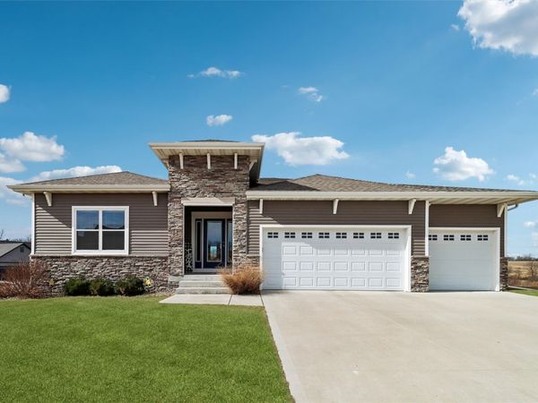 1601 N G Street, Indianola, IA 50125