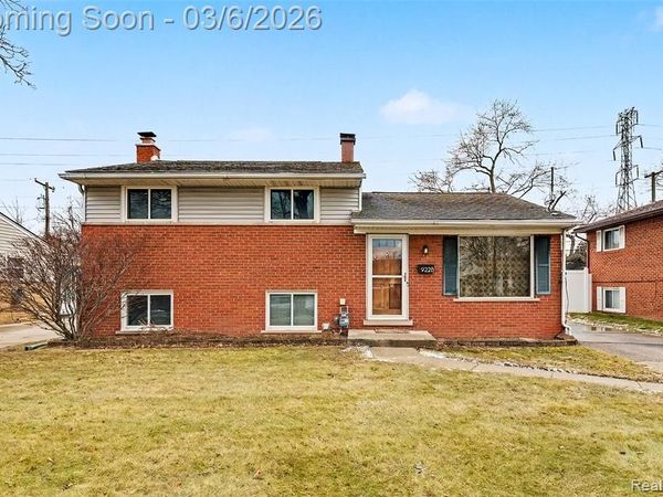 9228 Mueller Street, Taylor, MI 48180