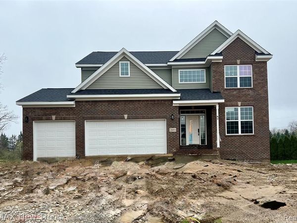 2001 Crested Butte Drive, White Lake Twp, MI 48383