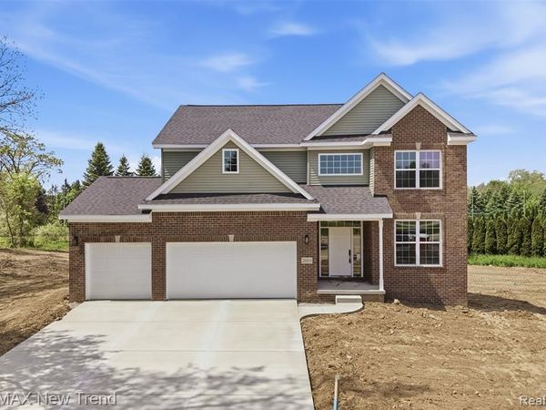 2001 Crested Butte Drive, White Lake Twp, MI 48383