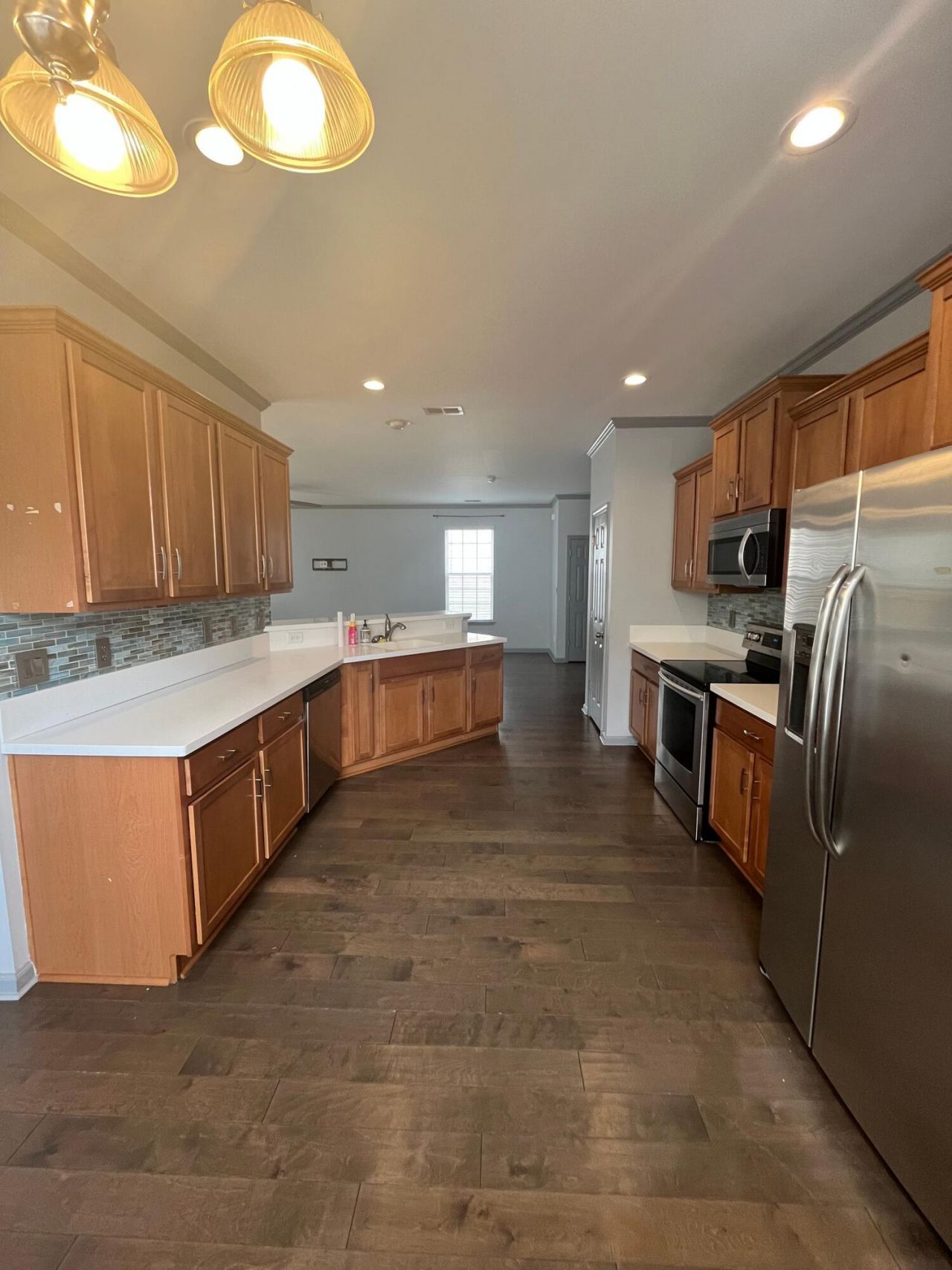 242 Medford Drive Photo 6