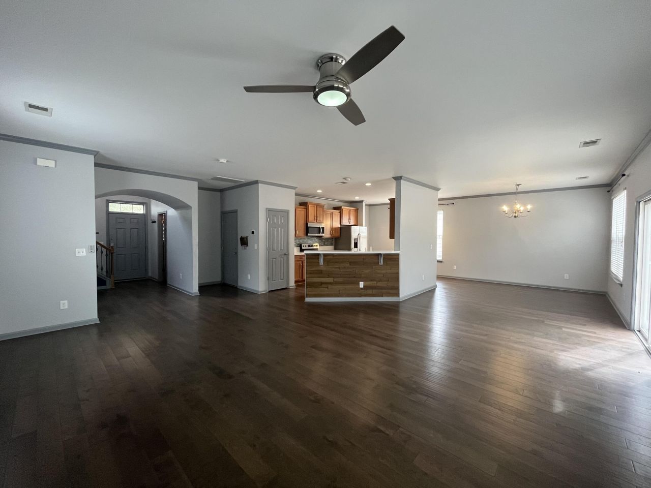 242 Medford Drive Photo 8