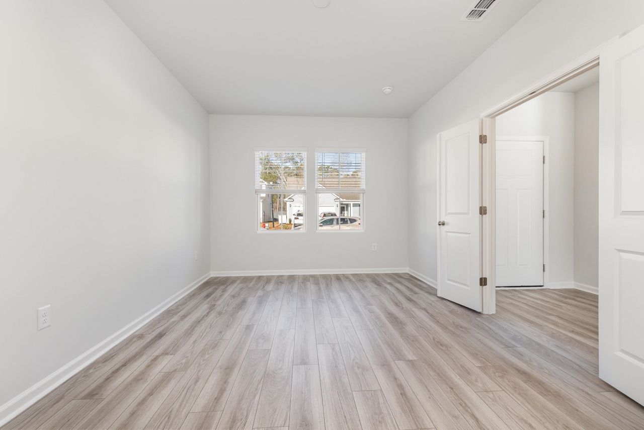 1336 Winding Creek Way  Photo 4