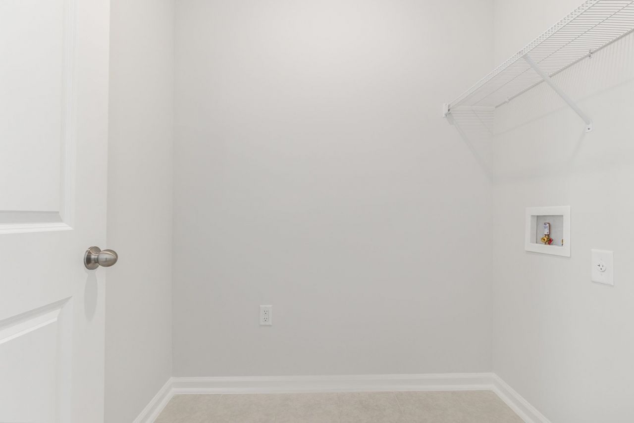 1336 Winding Creek Way  Photo 8