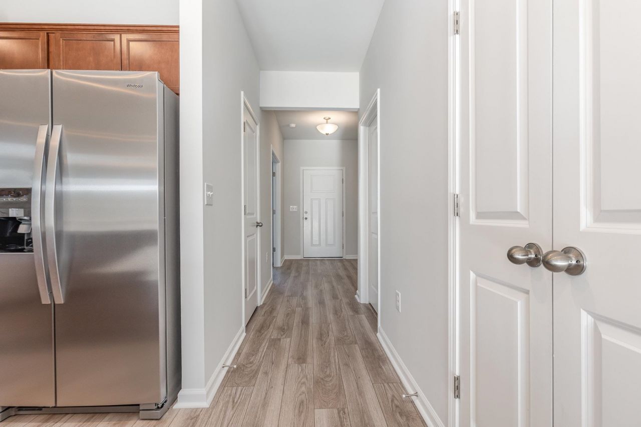 1336 Winding Creek Way  Photo 9