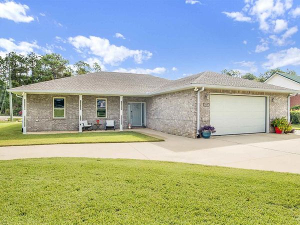 2549 Santa Rosa Dr, Lillian, AL 36549