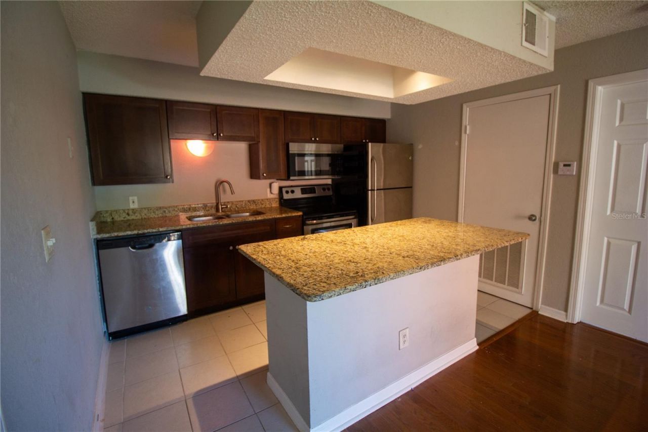 10200 Gandy Boulevard N, Unit 402, Saint Petersburg, FL 33702 Photo