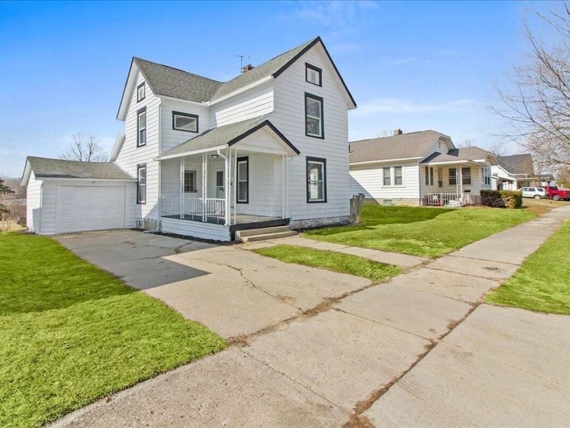 633 N Detroit Street, Bellefontaine, OH 43311 Photo 3