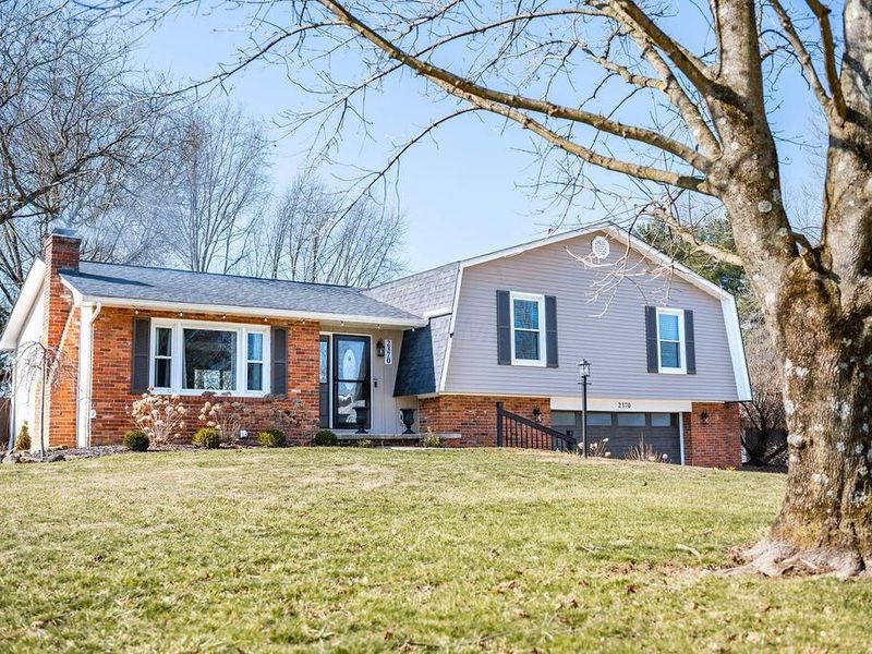 2370 Scenic Drive NE, Lancaster, OH 43130 Photo 2