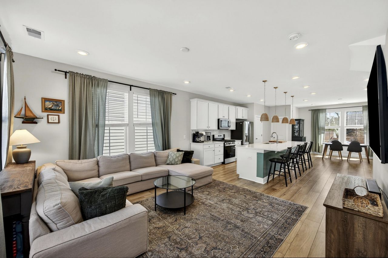 1243 Tice Lane Photo 18