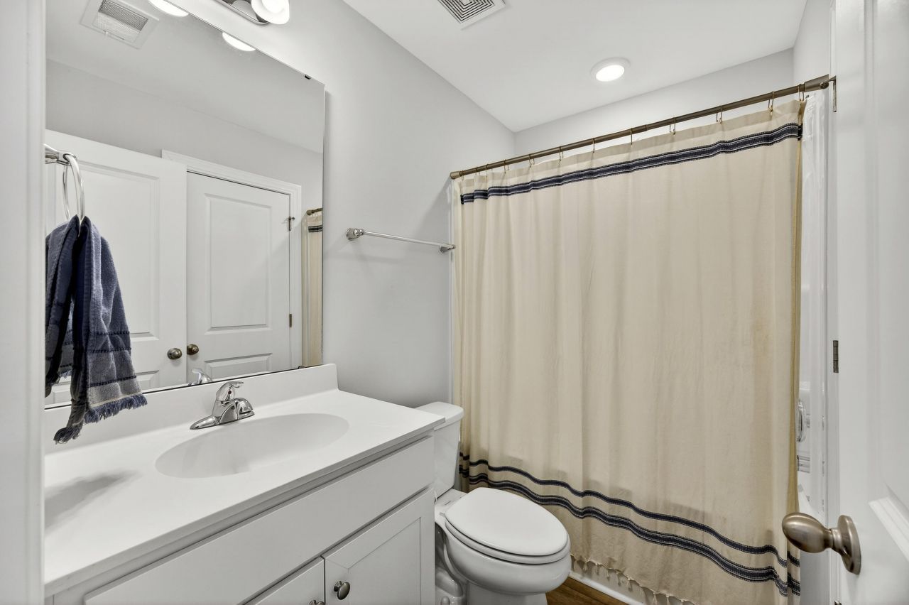 1243 Tice Lane Photo 9