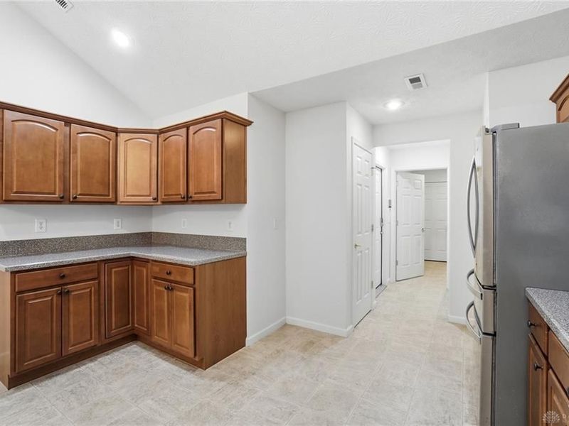 682 Sagamon Drive, Beavercreek, OH 45434 Photo 16