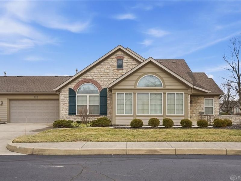 682 Sagamon Drive, Beavercreek, OH 45434 Photo 2